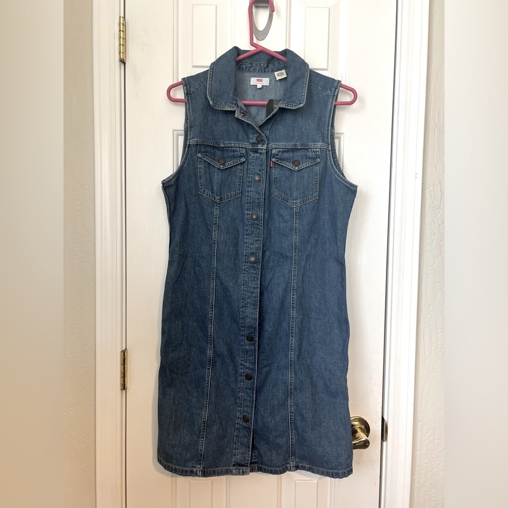 Levi’s Sleeveless Denim Shirt Dress NWT size medium